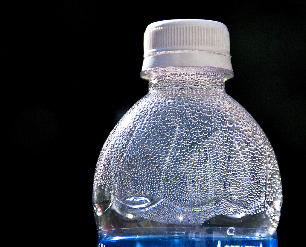Spracovaný recyklovaný materiál pripravený na ďalšie použitie